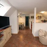 Apartment Pri Leju *