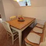 Apartment Pri Leju *