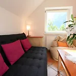 Apartment Pri Leju *